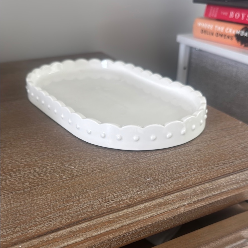 White bathroom tray